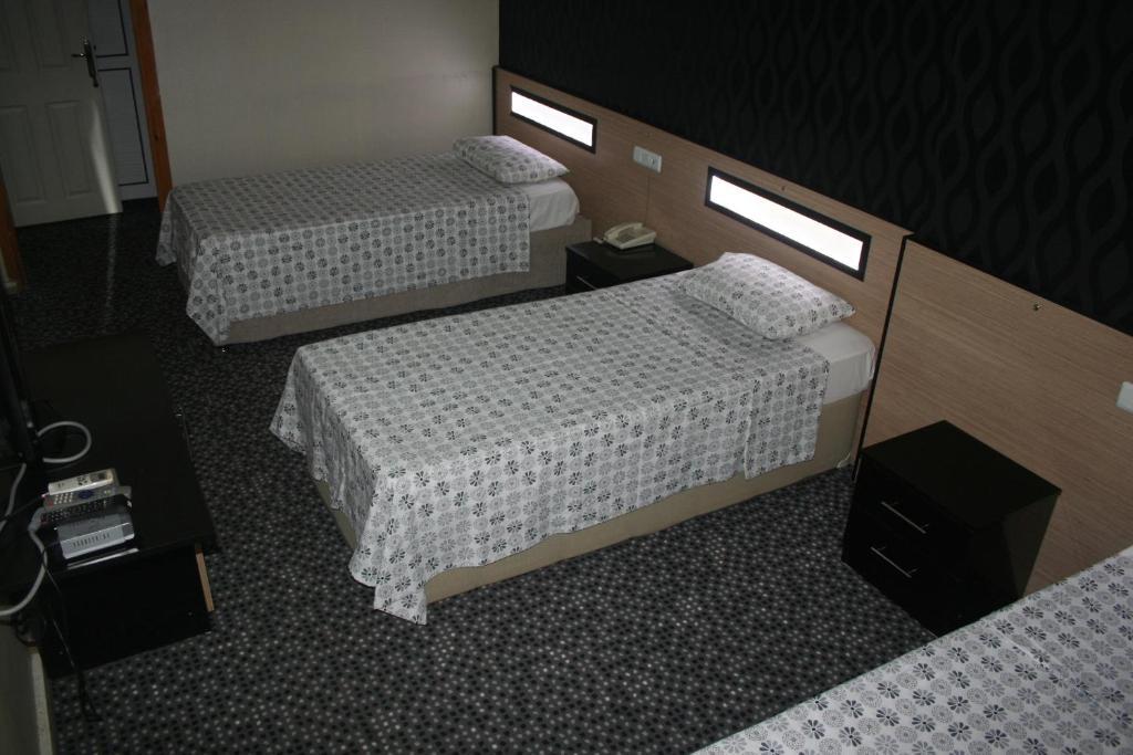 קוניה Yeni Kosk Esra Hotel חדר תמונה